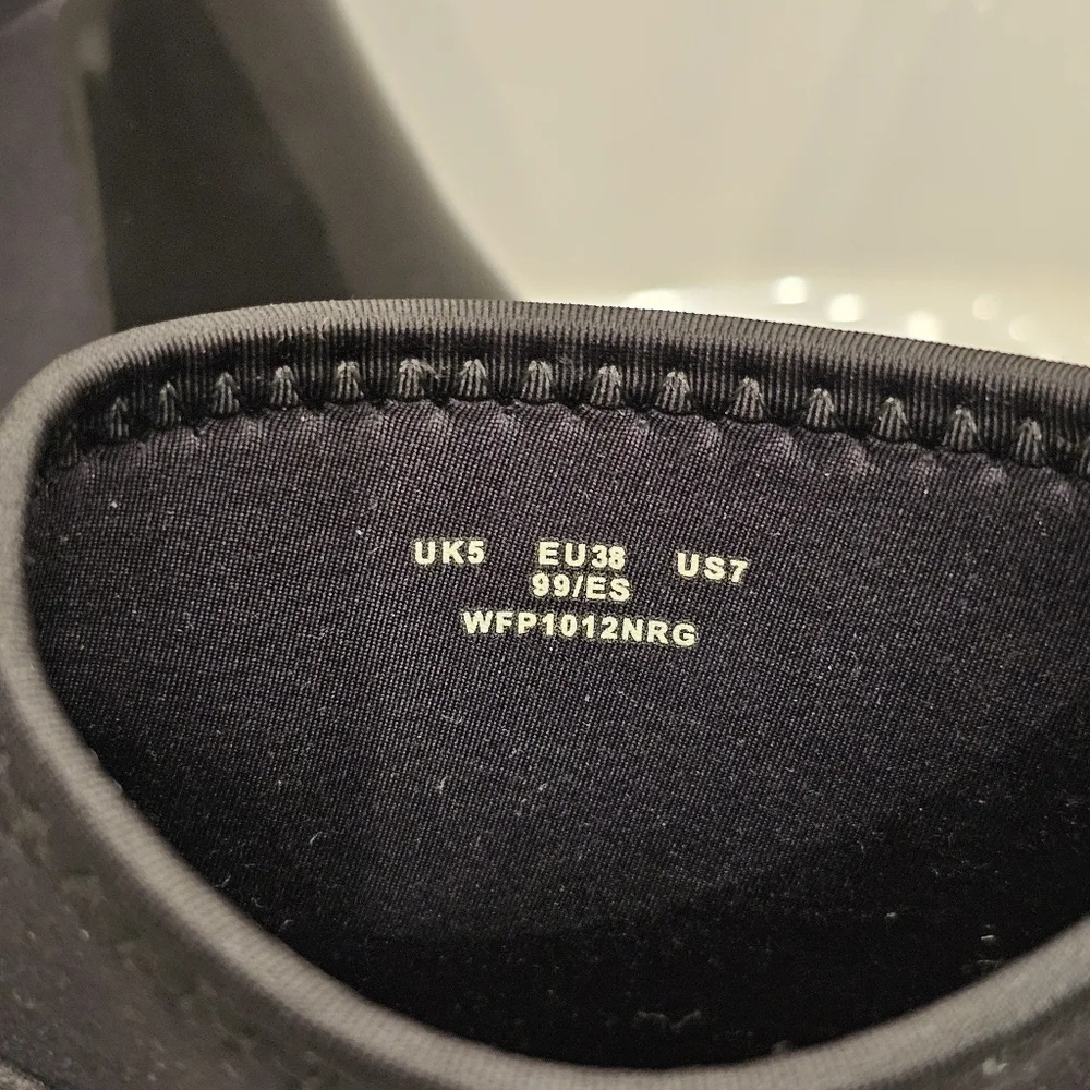 [NEW] HUNTER Black Glossy classic ankle rainboot NWOT